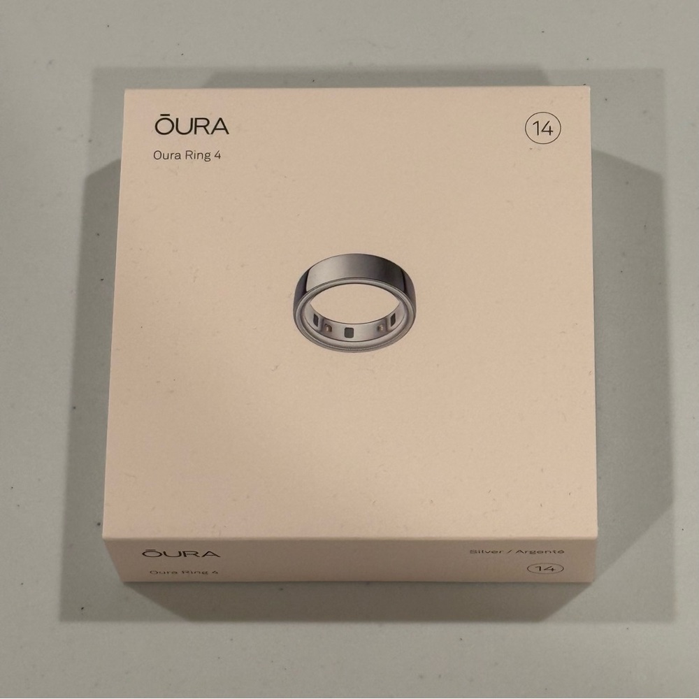 Oura Ring 4 Elegant Silver